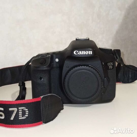Зеркальный фотоаппарат canon 7d