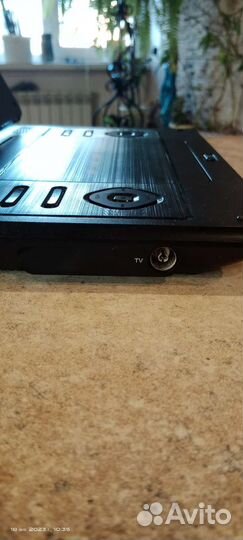 Портативный видеопроигрыватель