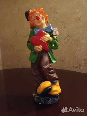 Фигурка Клоун с сердцем 35 см