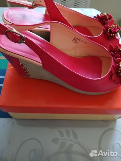 Босоножки женские 38 размер