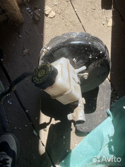 Продам вакумник с бачком доя жидкости тормозов