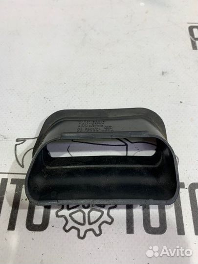 Воздуховод Bmw 745 E65 N62B44 2004