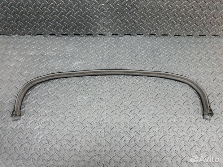 Уплотнитель подкапотный BMW E46