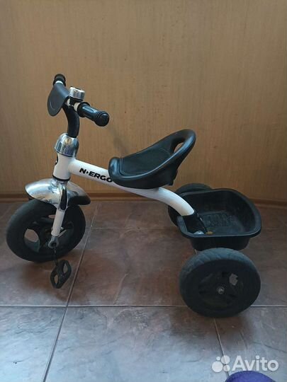 Детский трехколесный велосипед бу