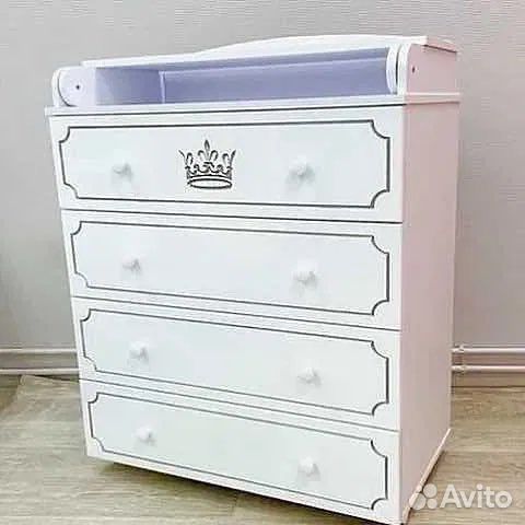 Комоды с короной в ассортименте