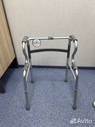 Ходунки для взрослых шагающие