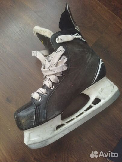 Хоккейные коньки bauer