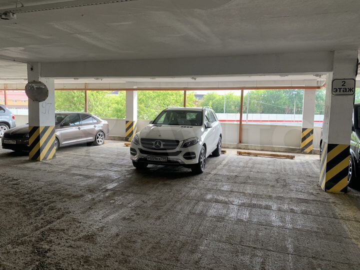 Машиноместо, 14 м²