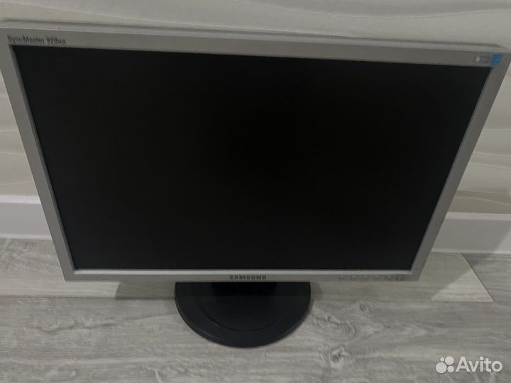 Монитор Samsung