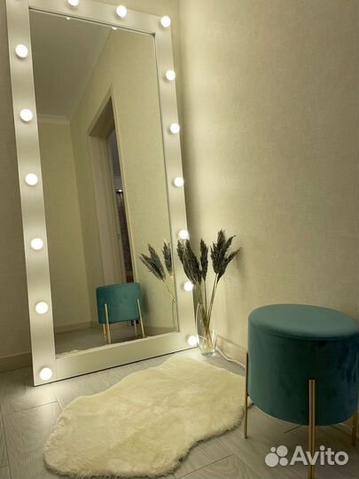 Зеркало напольное с подсветкой