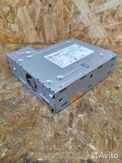 Блок навигации Audi Q8