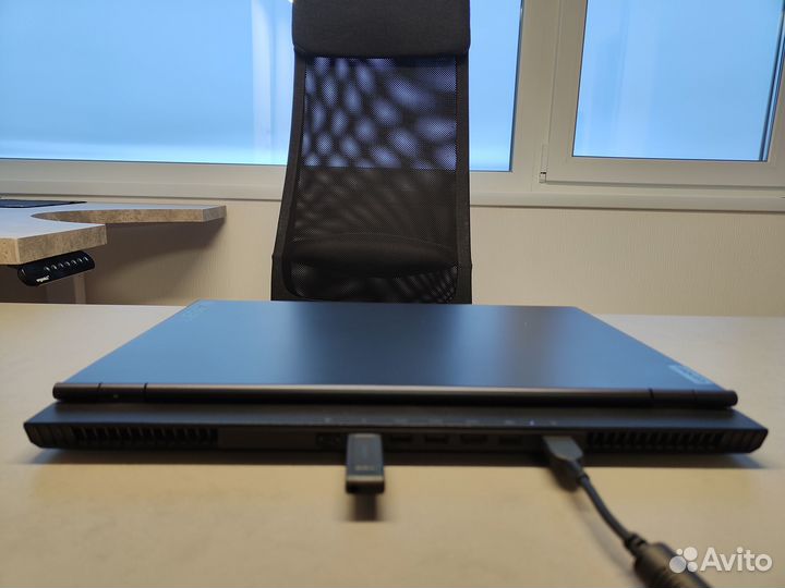 Lenovo legion 17ITH6H