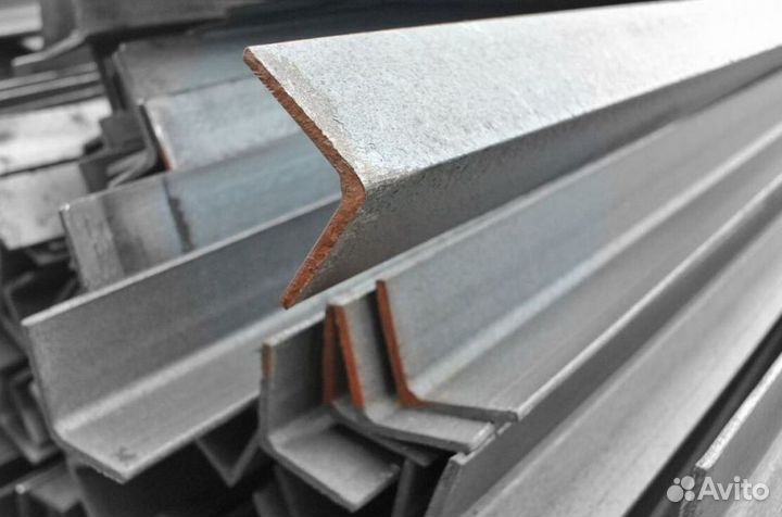 Уголок металлический 25 мм UM-3814