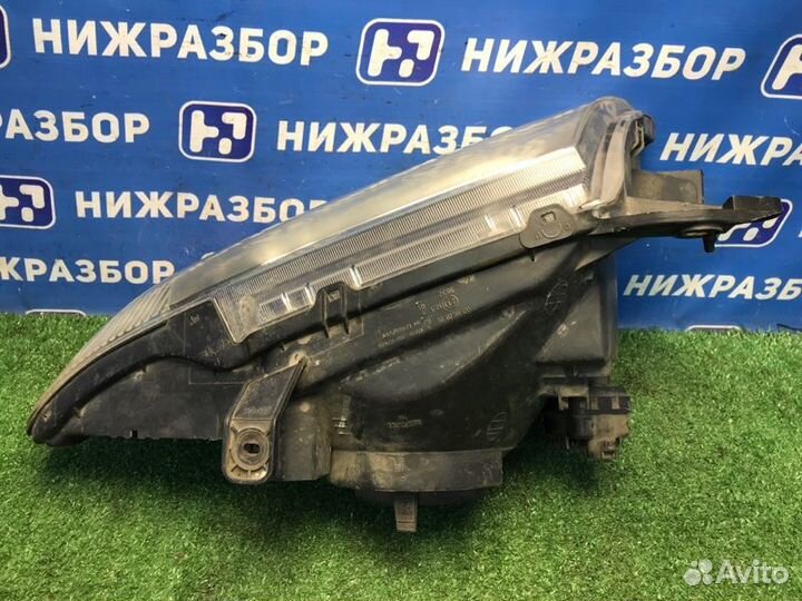 Фара левая Mitsubishi Pajero 3 V6 3.2D 4M41