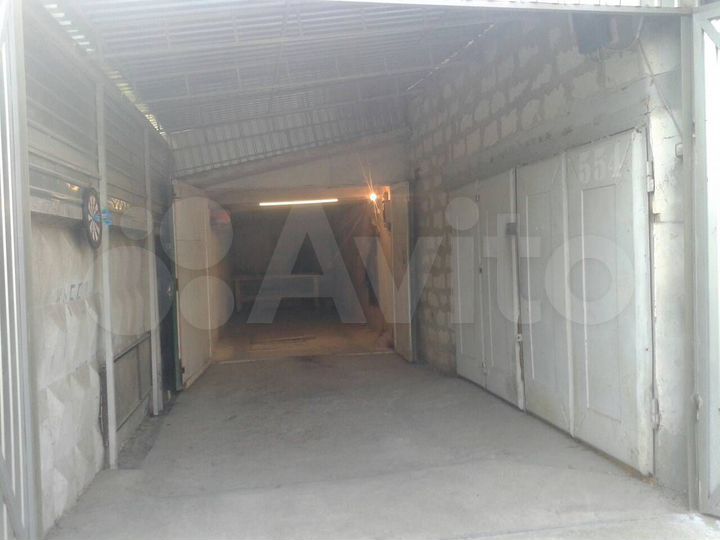 Гараж, > 30 м²