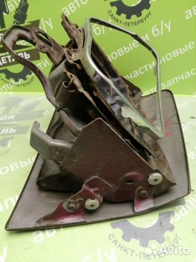 Кронштейн фары левый Mazda 323 BG хетчбек 1.6 B6