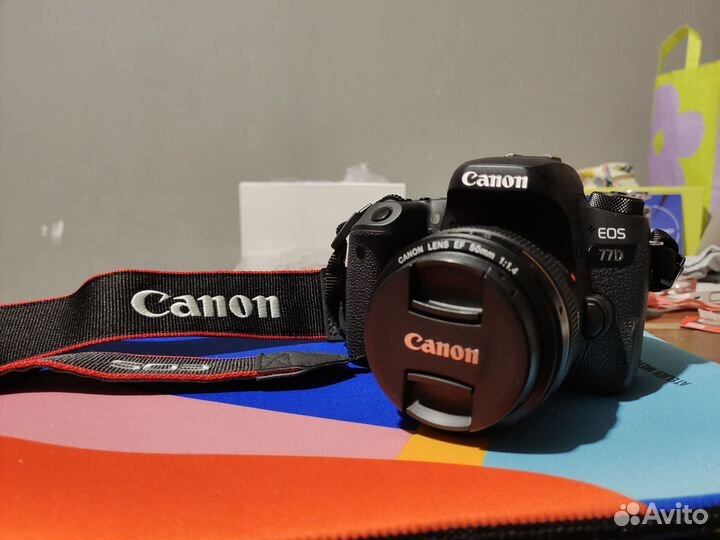 Canon 77D + комплект объективов и аксессуаров