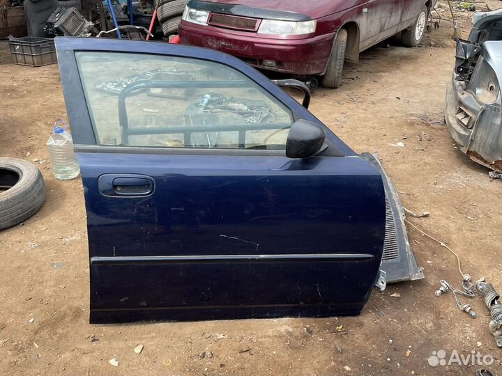 Дверь передняя правая Dodge Charger