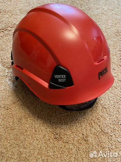 Каска для альпинизма