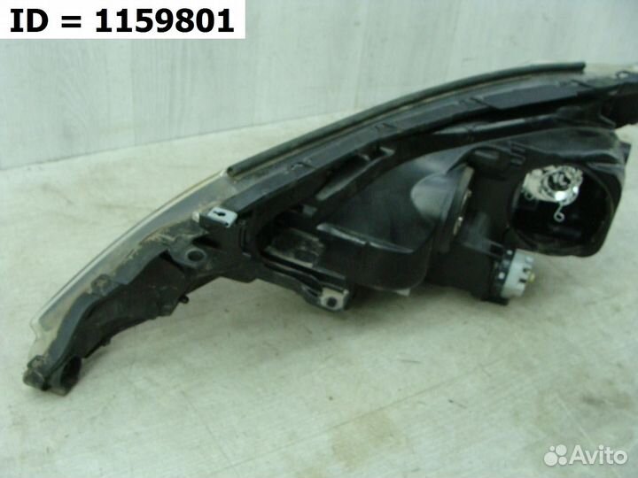 Фара правая Toyota RAV4