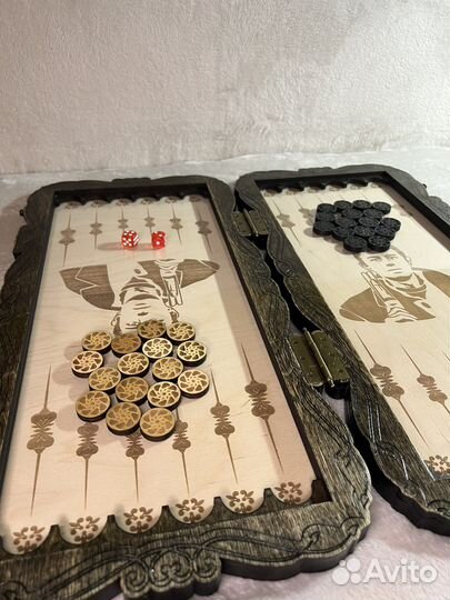 Нарды ручной работы со стеклянным игровым полем