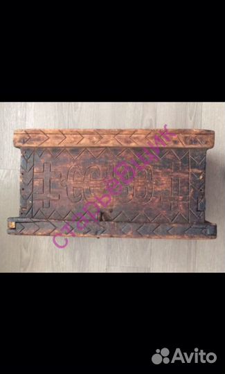 Шаман. Сундук старинный, бурят монгол.Шошоолог