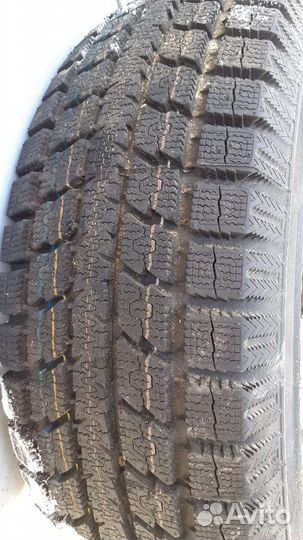 Toyo Observe GSi-5 235/70 R16