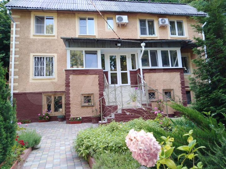 Дом 236 м² на участке 9 сот.