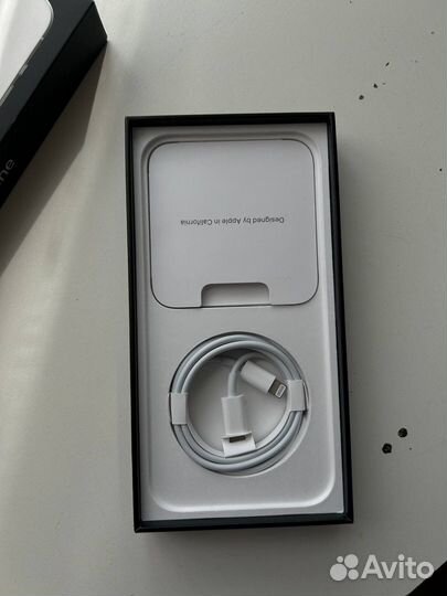 Коробка от iPhone 13 pro max