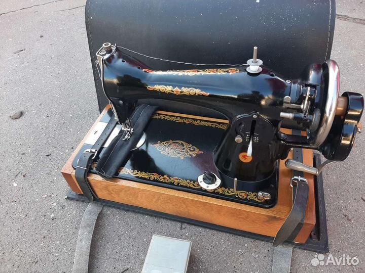 Швейная машинка подольск 2м