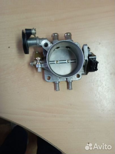 Дроссельная заслонка