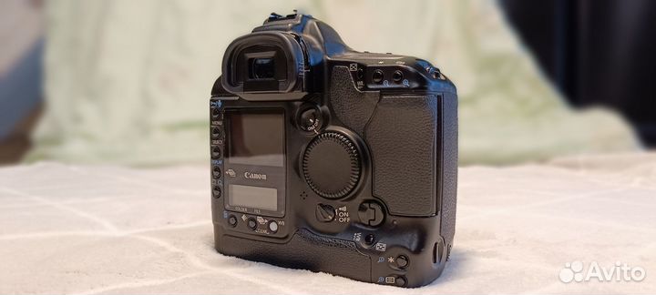 Canon 1Ds mark II