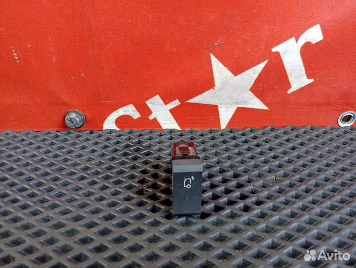 Кнопка опрокидывания кабины Daf XF106