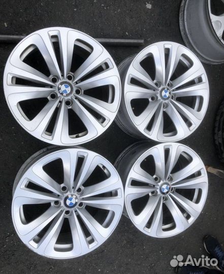 R-18., 5 на 120 литые диски BMW комплект