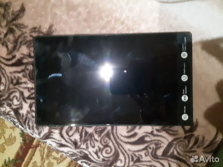 Планшет Lenovo