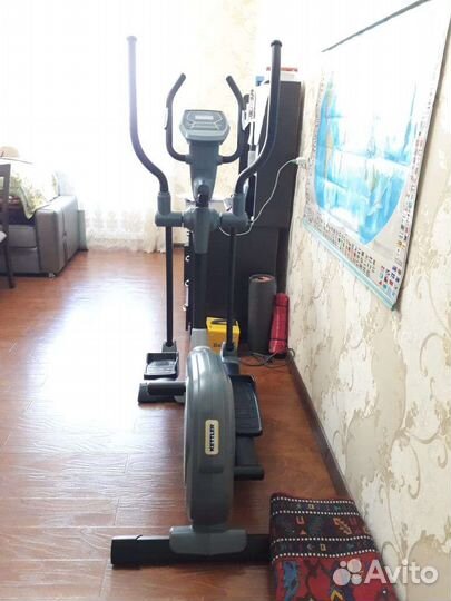 Эллиптический тренажер