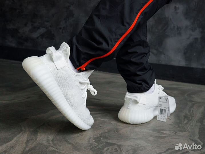 Кроссовки Adidas Yeezy 350 V2 Triple White оригина