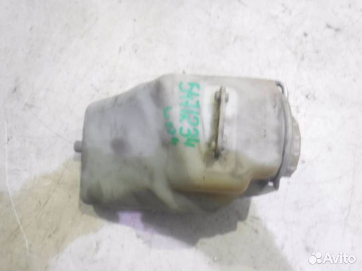 Бачок омывателя Мерседес