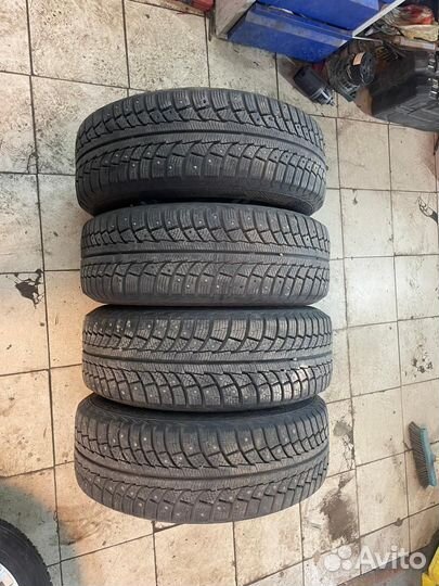 Зимняя резина на колесах r16 215/65 5x114.3