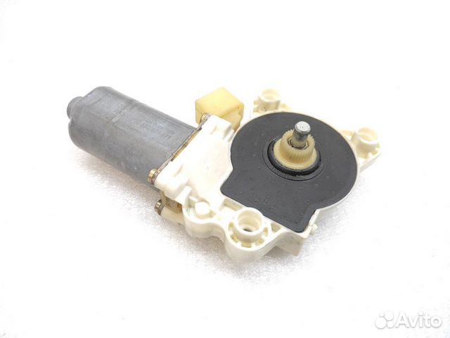 Моторчик стеклоподъемника передний правый