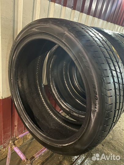 Pirelli P Zero 245/40 R20 99Y