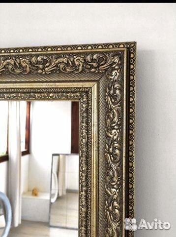 Зеркало в багетной раме 