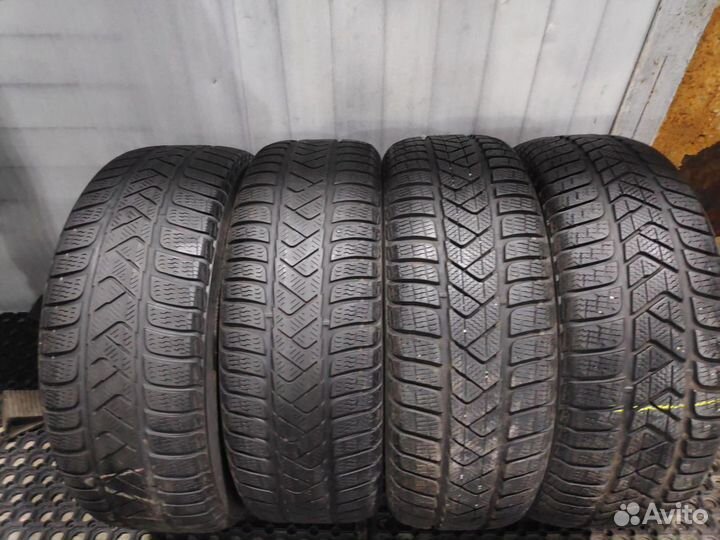 Pirelli Winter Sottozero 3 215/60 R16 95H