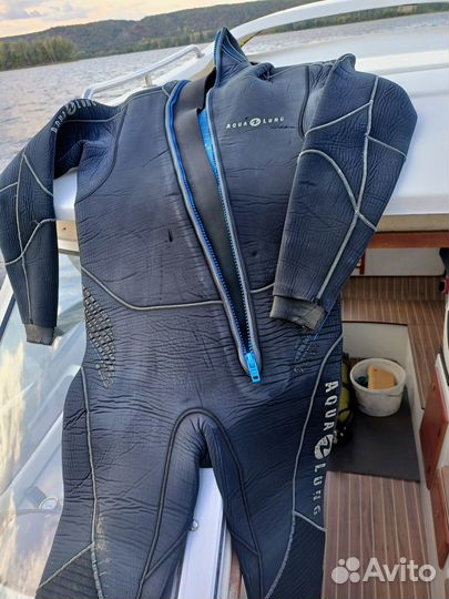 Костюм для дайвинга