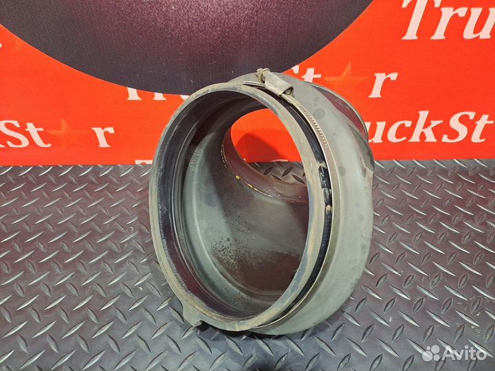 Патрубок воздушного фильтра Volvo FH