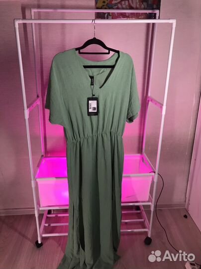 Оливковое платье