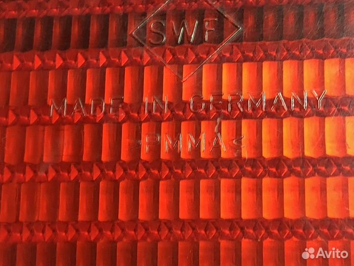 Фонарь крышки багажника правый Фольксваген Б4