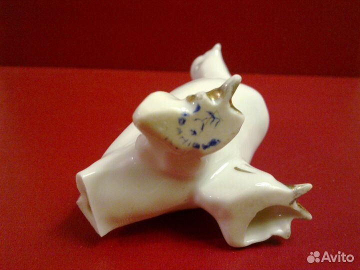Статуэтка Голубь, фарфор, СССР, 1930-1940