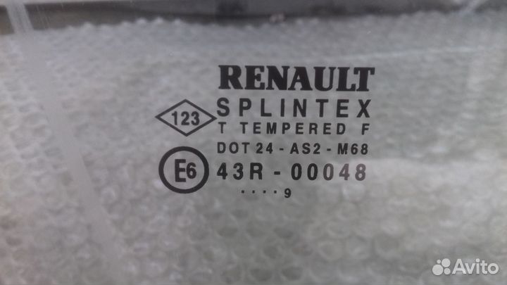 Рено Сценик 1 стекло передней правой двери