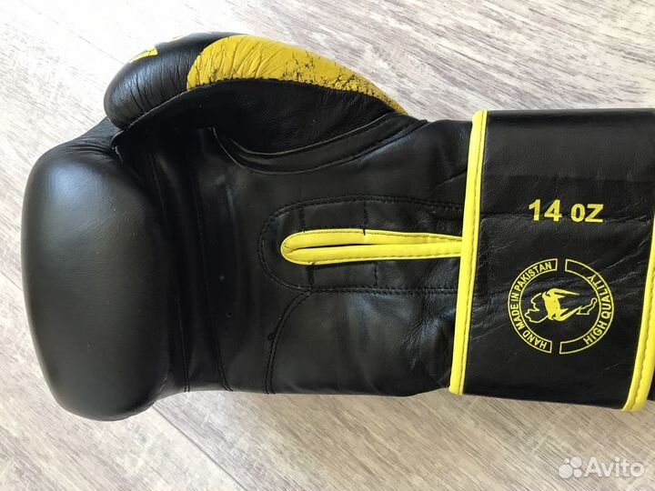 Боксерские перчатки 14 OZ кожа